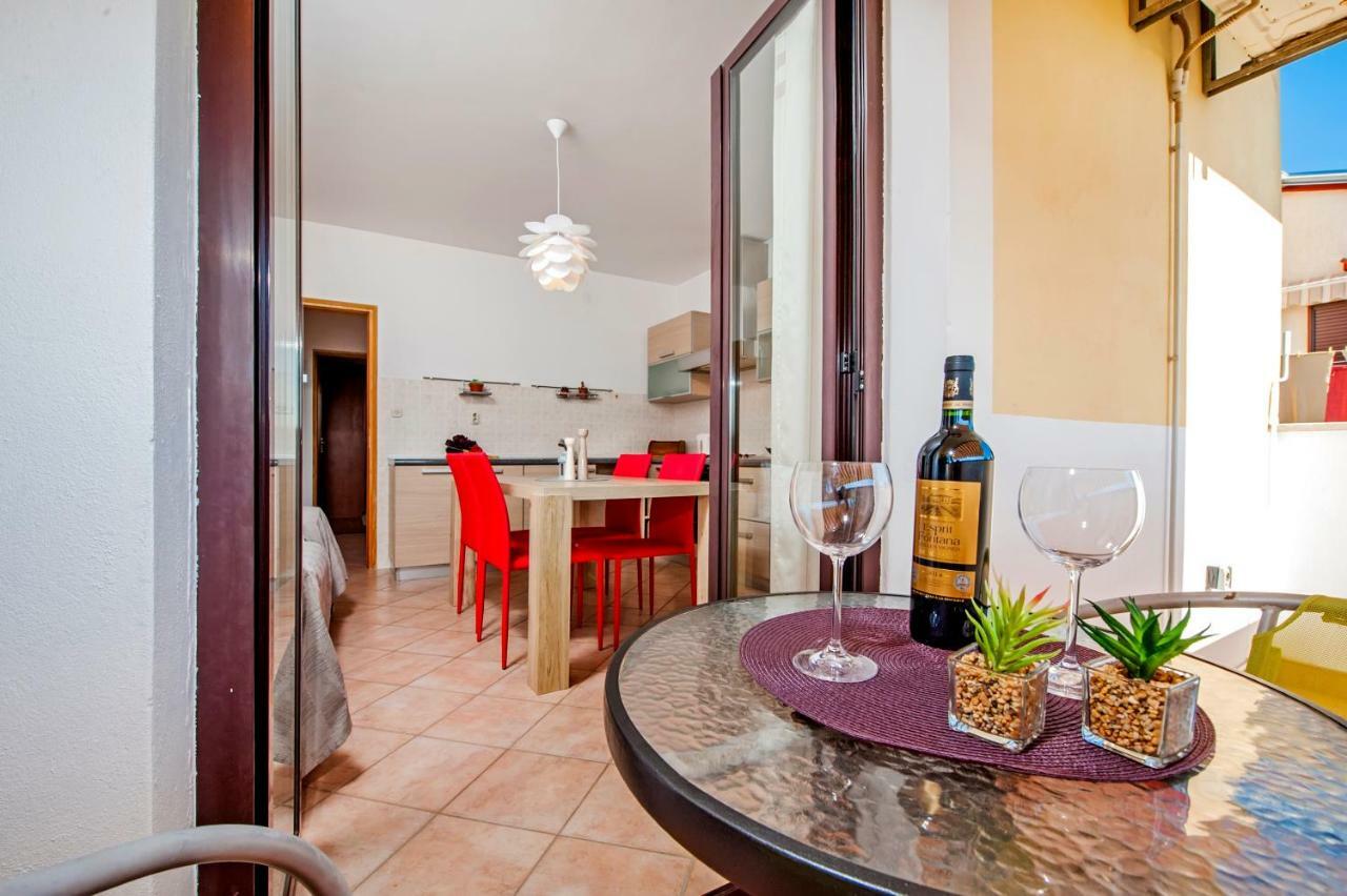Apartman Lamanova Rovigno Esterno foto