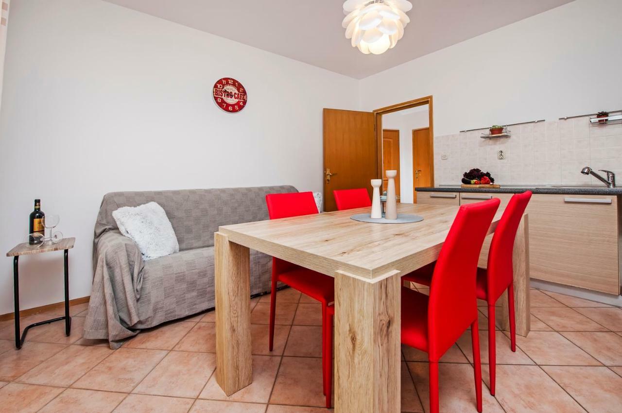 Apartman Lamanova Rovigno Esterno foto